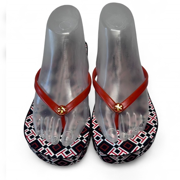 Tory Burch Thandie Wedge Flip-Flops, brand's geometric logo print. Size 9.5 - Picture 2 of 9